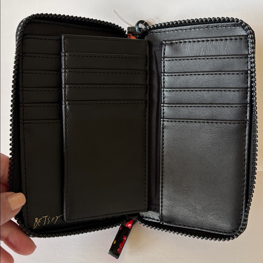 ☀️Betsey Johnson Multicolor Gummy Bear Wristlet - Picture 5 of 5